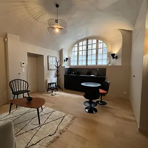 Lucas Ii 35 M2 Particulier Xvii Ieme Siecle Centre Historique Cathedrale Apartment